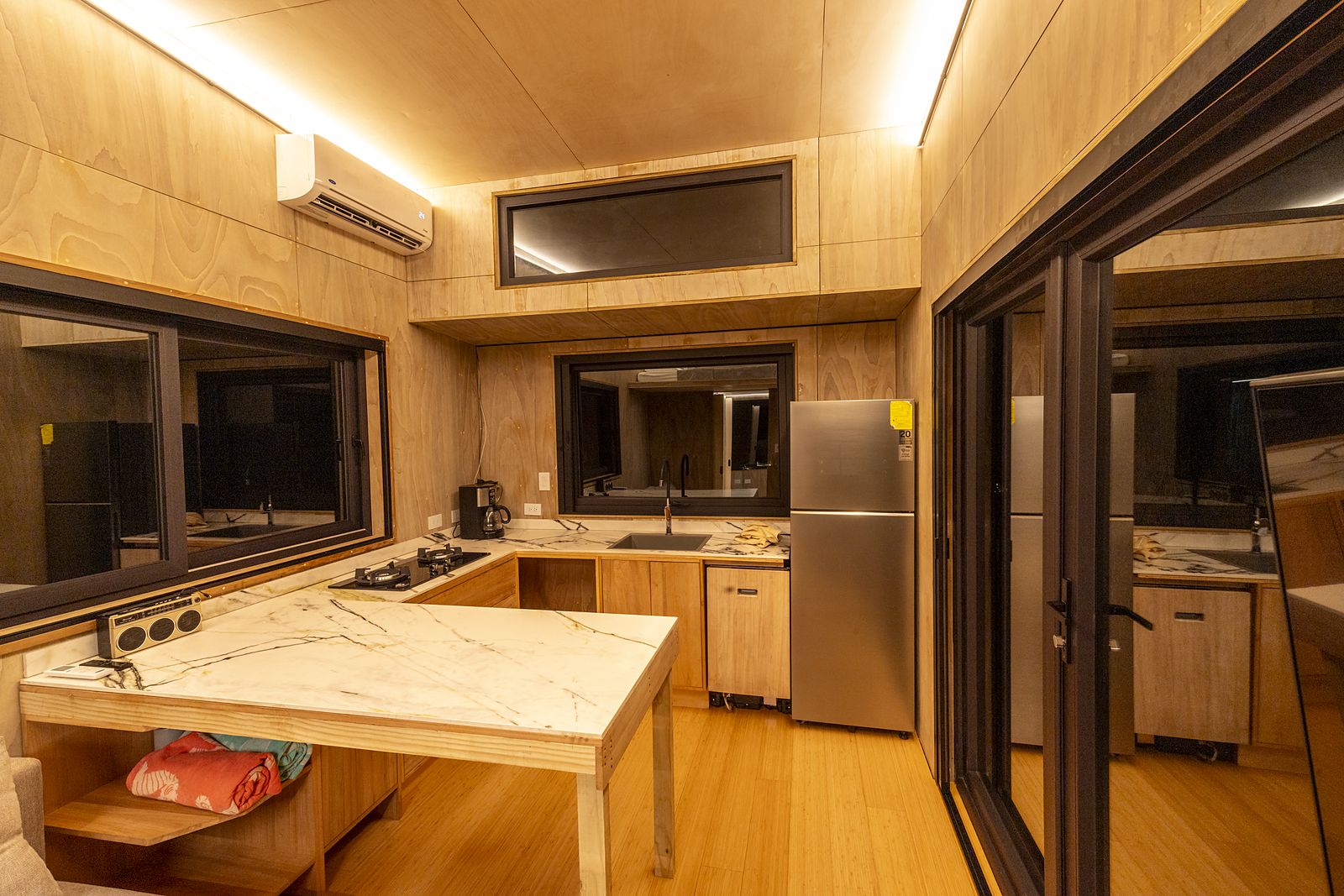 Aurora kitchen with island